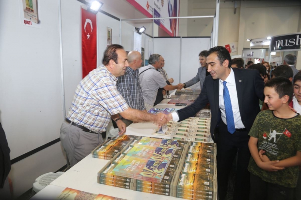 Karaman'da Kitap Fuarına Büyük İlgi 7