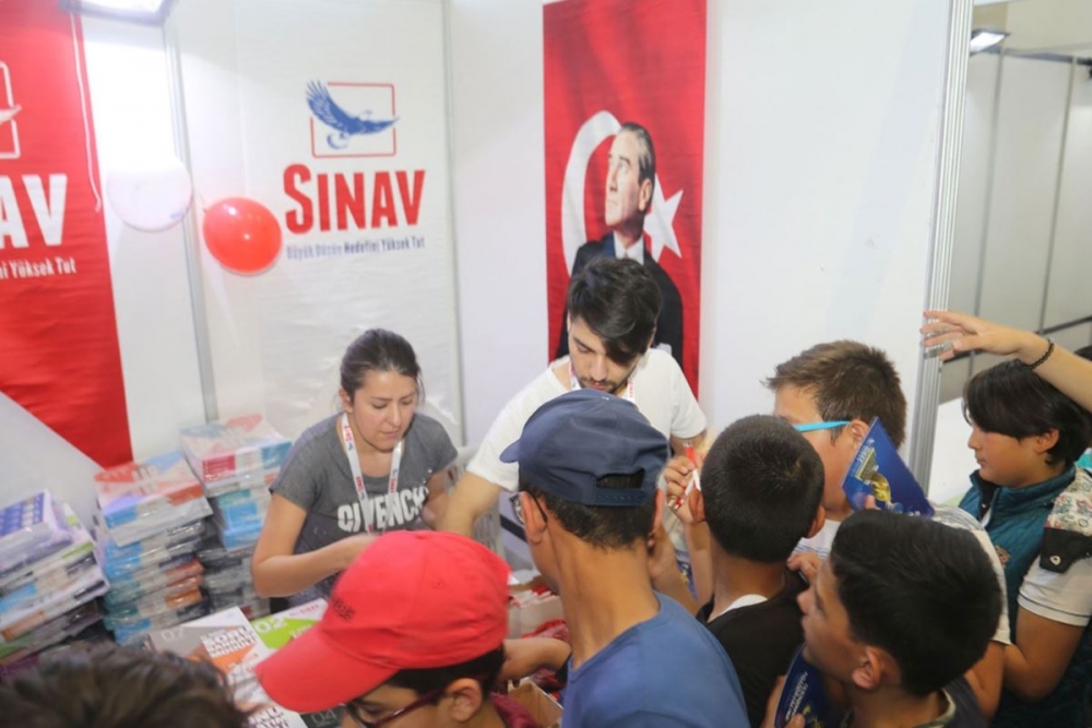 Karaman'da Kitap Fuarına Büyük İlgi 8