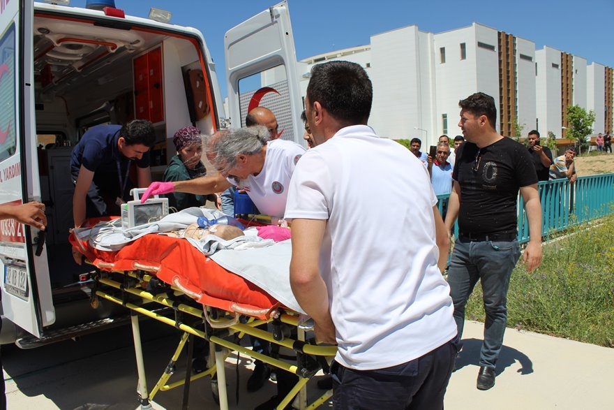 Karaman'da Kalbi Duran 3 Aylık Bebek Hava Ambulansıyla Nakledildi 2