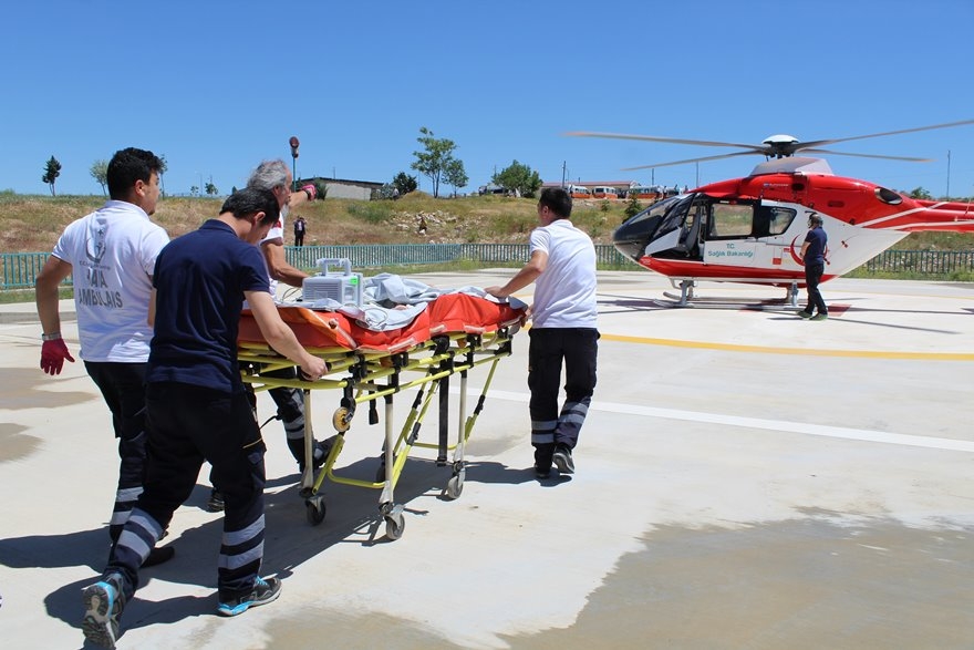 Karaman�da Kalbi Duran 3 Aylık Bebek Hava Ambulansıyla