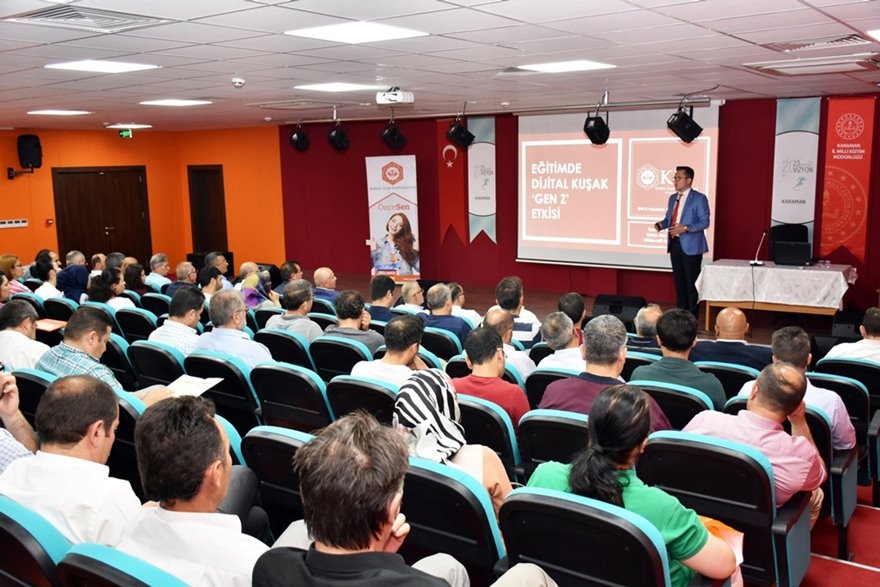 Okul Yöneticilerine ve Rehberlik Öğretmenlerine 'Eğitimde Dijital Kuşak 8