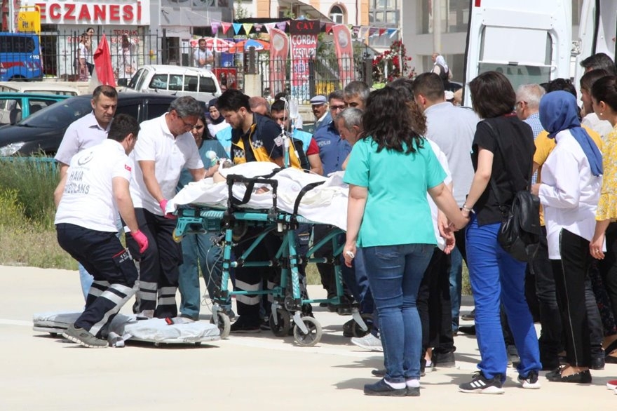 Beyin Kanaması Geçiren Eski Başhekim Karaman'dan Konya'ya Sevk Edildi 5