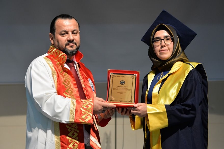 Karaman Kazım Karabekir MYO'da Mezuniyet Coşkusu 7