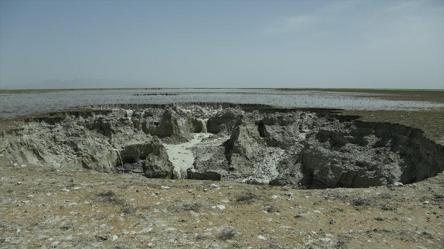 Karaman ve Konya Sınırları İçerisinde Oluşan Obruk Görenleri Korkutuyor 6