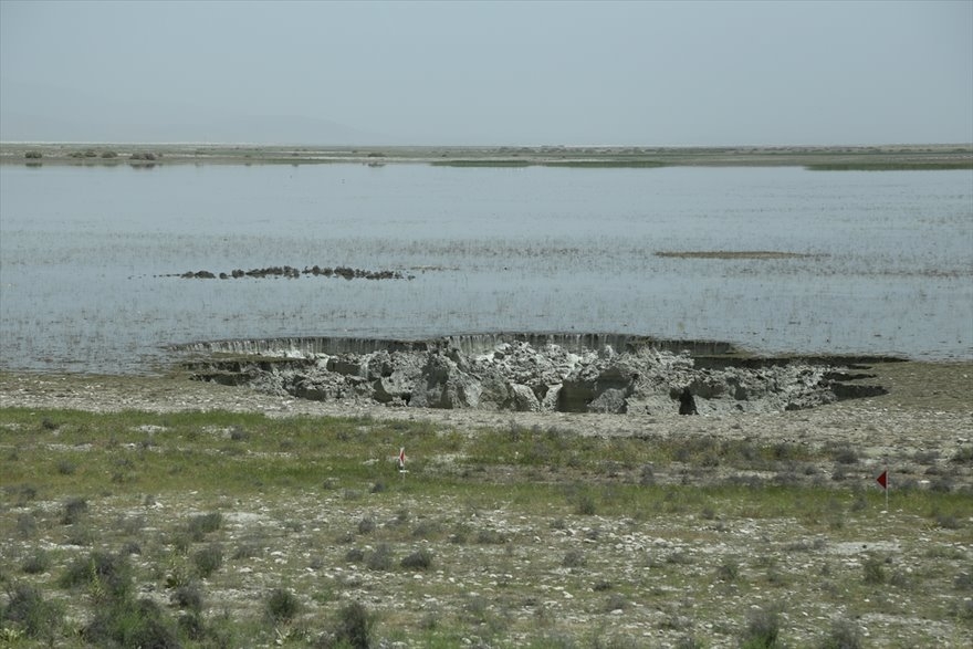 Karaman ve Konya Sınırları İçerisinde Oluşan Obruk Görenleri Korkutuyor 7