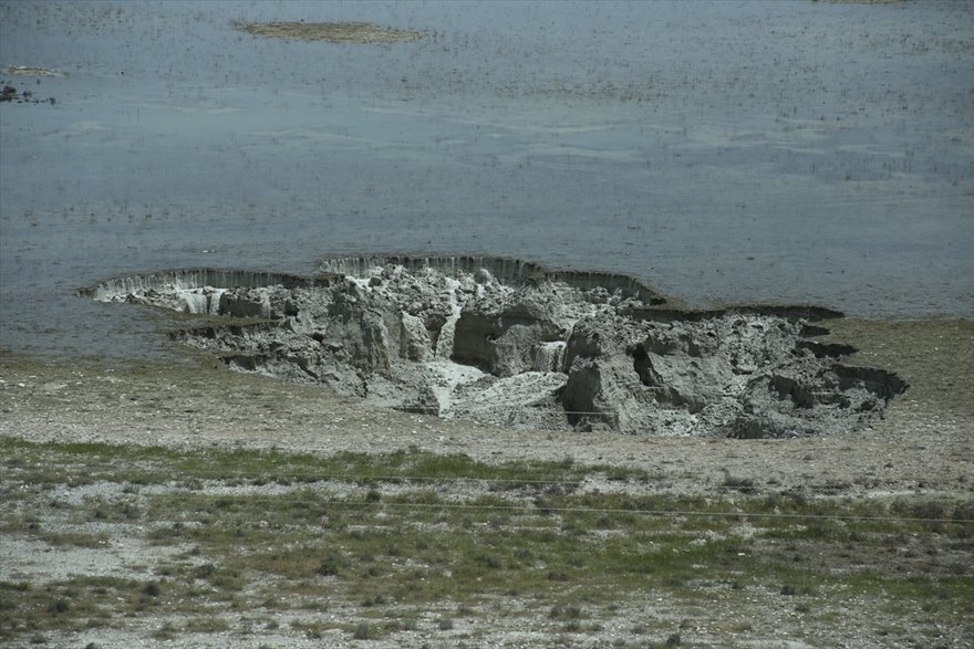 Karaman ve Konya Sınırları İçerisinde Oluşan Obruk Görenleri Korkutuyor 9