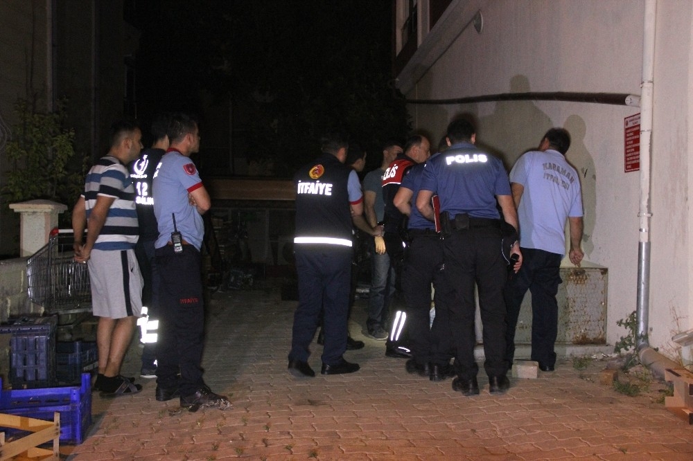 karaman'da  asansöre sıkışan market işçisi hayatını kaybetti 4