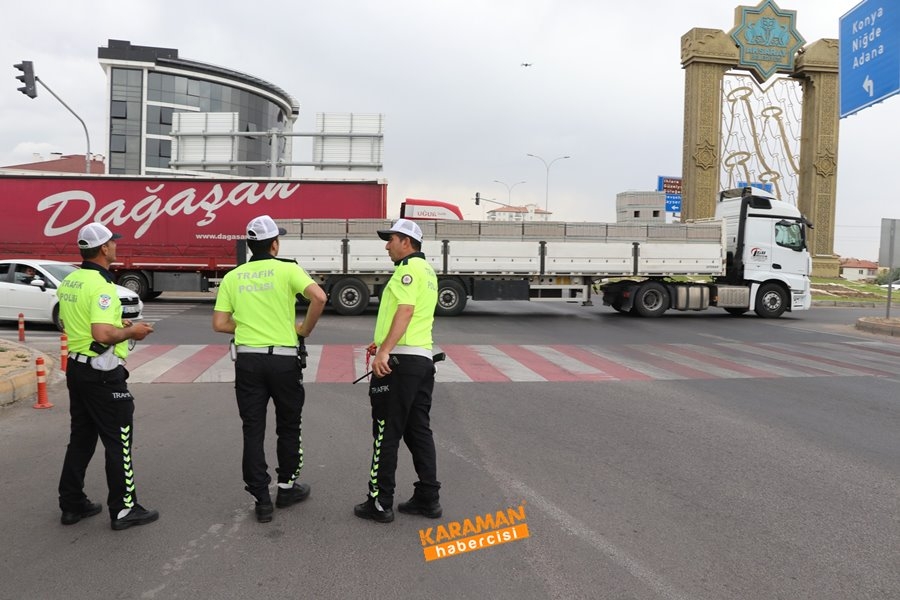 Aksaray Bayram Trafiğini Ölümsüz Atlattı 3