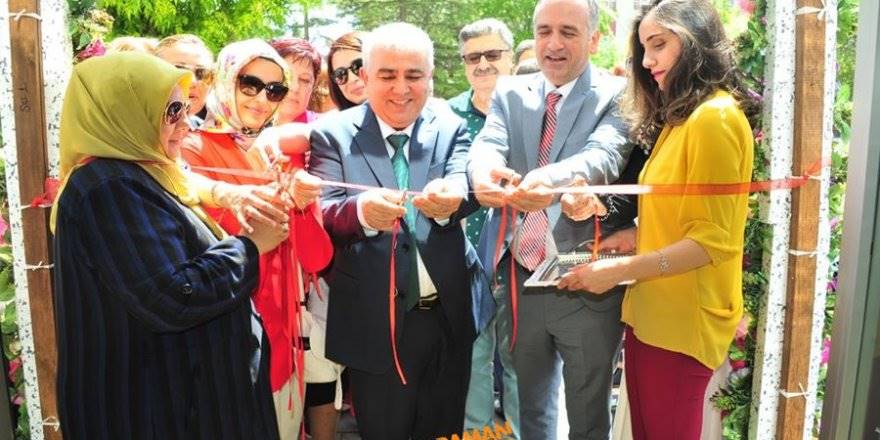 Karamanlı Kadınların El Emeği Göz Nuru Çalışmaları Sergilendi