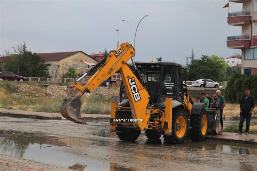 Karaman Belediyesi Su Baskını Mesaisinde 2