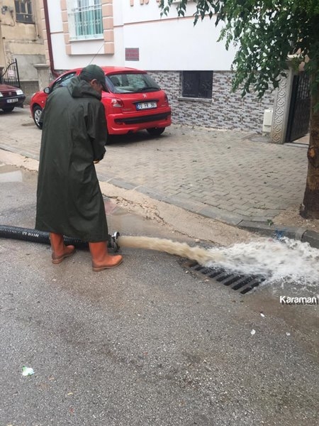 Karaman Belediyesi Su Baskını Mesaisinde 9