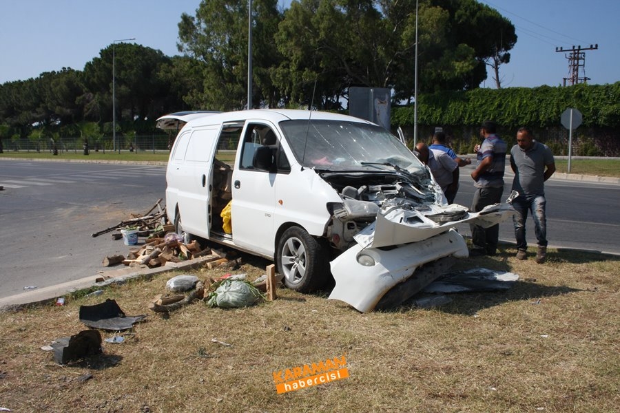 Antalya’da Trafik Kazası: 4’ü Turist 9 Yaralı 14