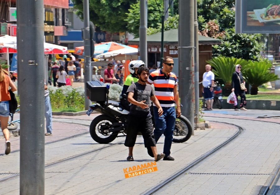 Antalya Büyükşehir Belediye Zabıta Ekipleri Dilenci Takibinde 7