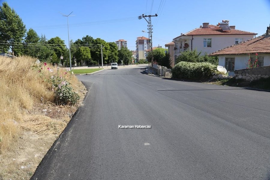 Kanuni Sultan Süleyman Caddesi’nde asfalt çalışması 3