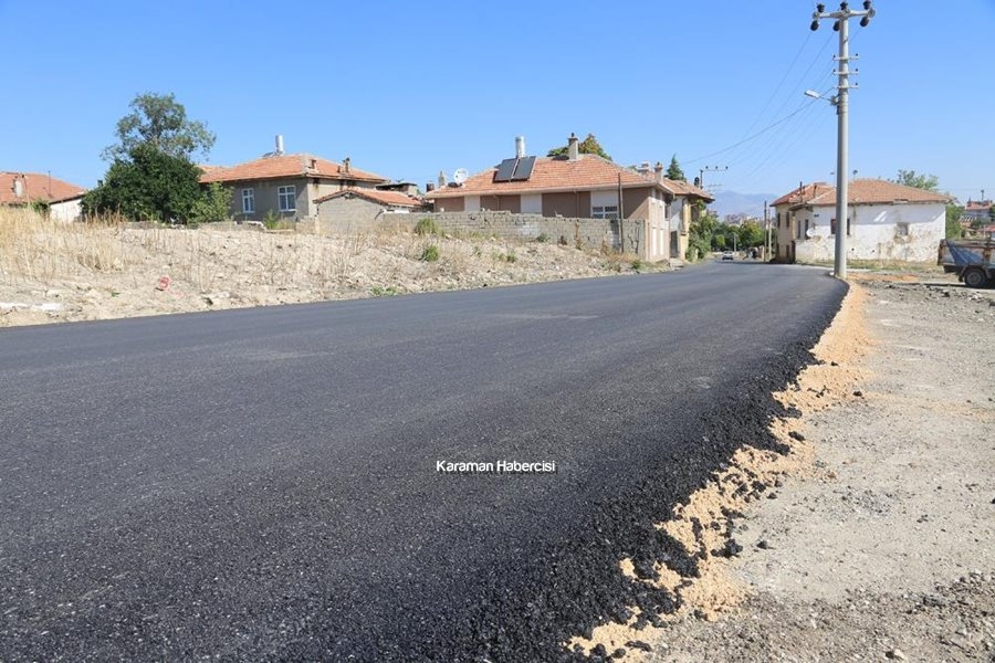 Kanuni Sultan Süleyman Caddesi’nde asfalt çalışması 4