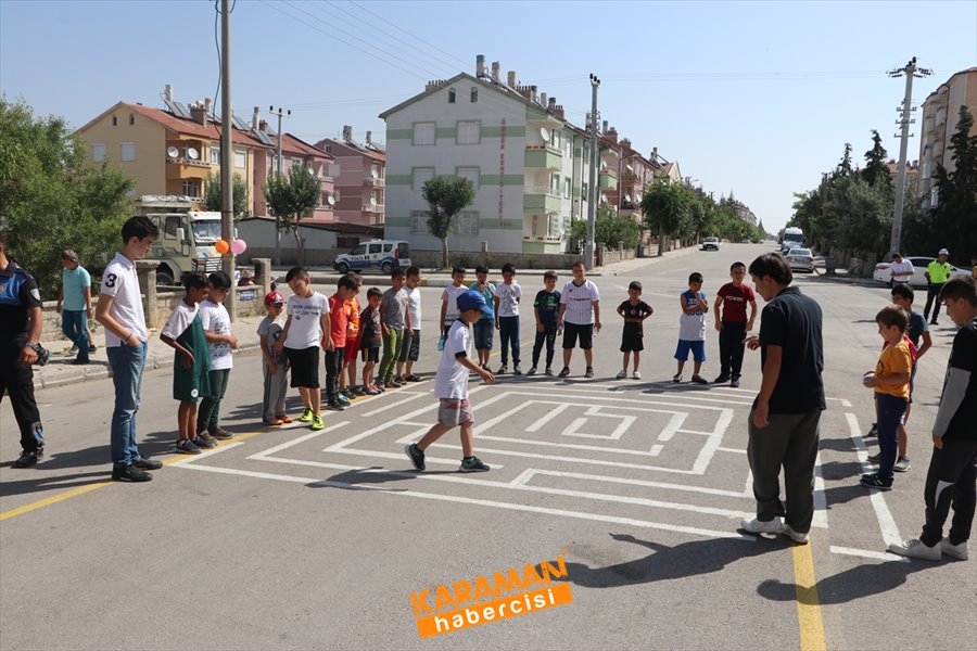 Karaman Emniyeti Çocuklar İçin Sokaklarda 1
