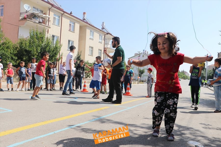 Karaman Emniyeti Çocuklar İçin Sokaklarda 5