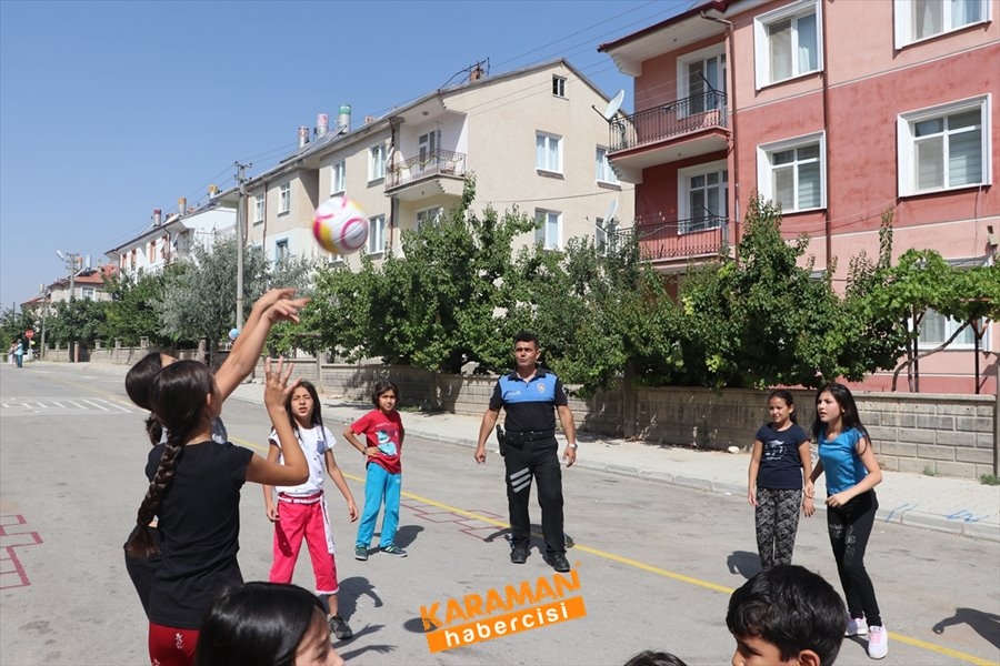 Karaman Emniyeti Çocuklar İçin Sokaklarda 6