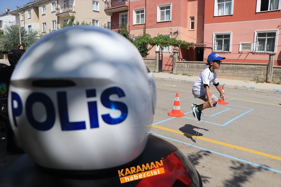 Karaman Emniyeti Çocuklar İçin Sokaklarda 9