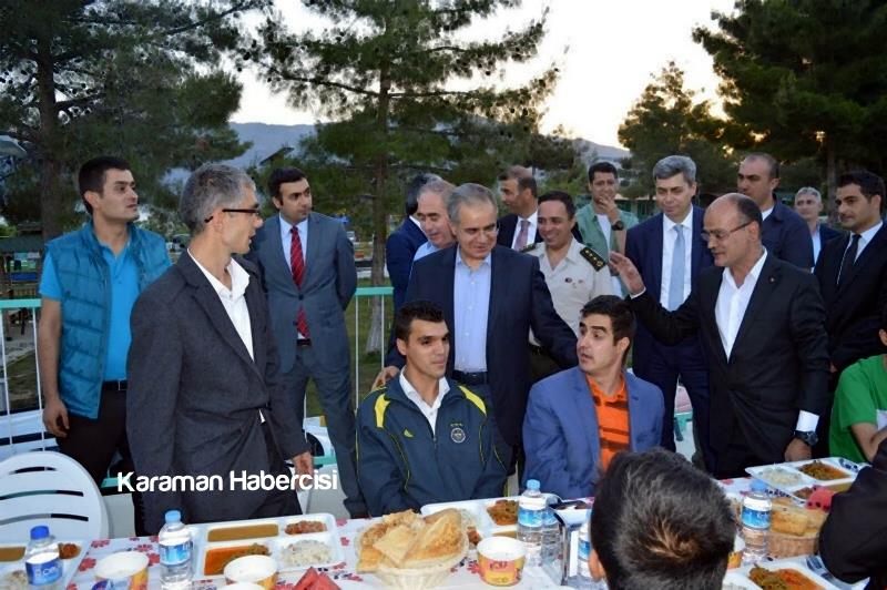 Vali Tapsız, İftarda Ermeneklilerle Bir Araya Geldi 5