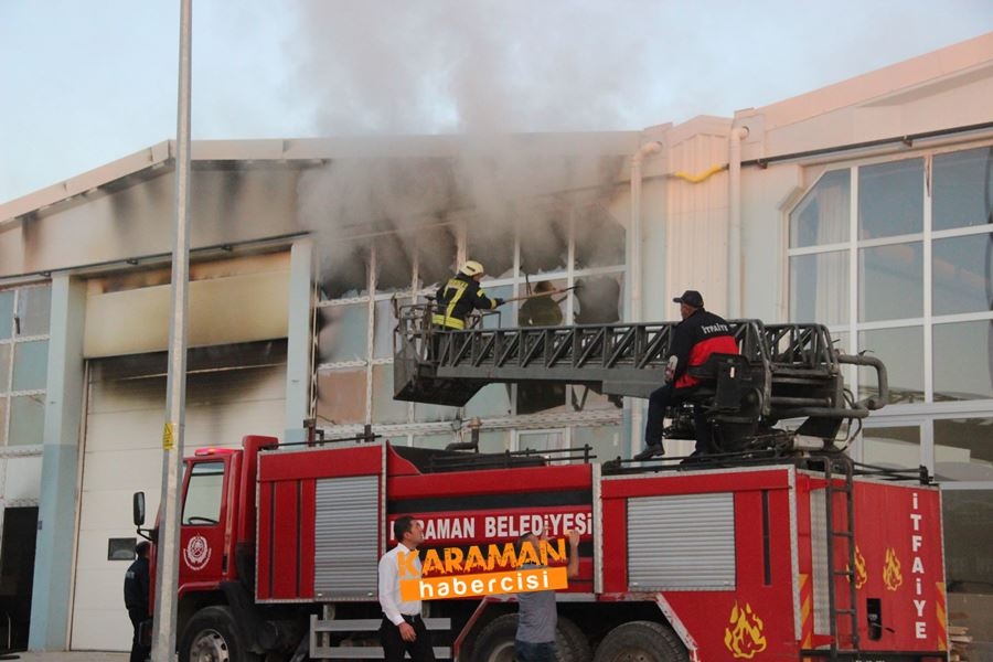 Karaman'da Depo Yangını 5