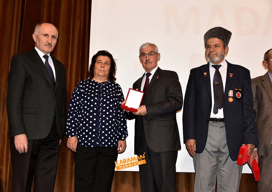 Kıbrıs Barış Harekâtına Katılan Gazilerimize Milli Mücadele Madalya Ve B 9