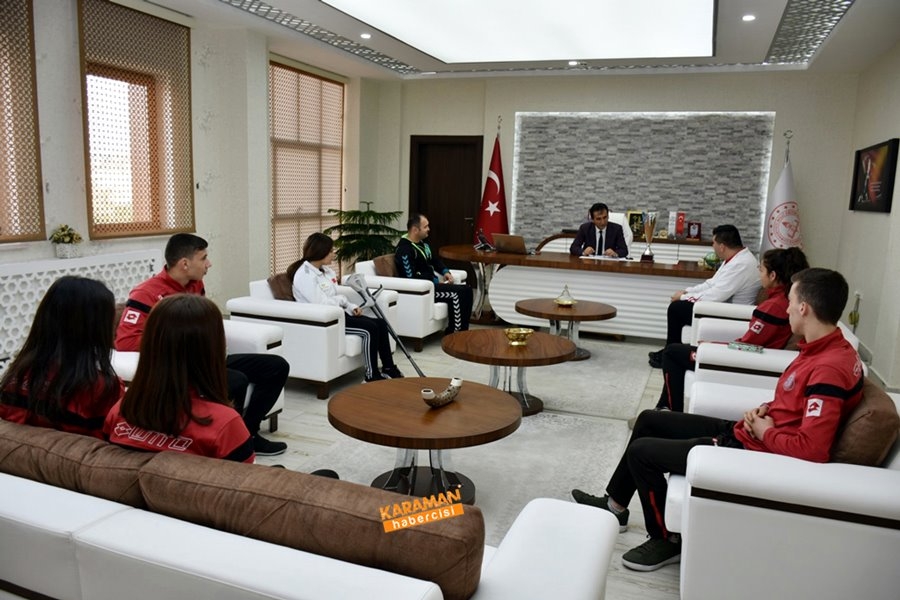 İtalya'da Tarih Yazan Başarılı Sporcular İl Müdürü Mehmet Çalışkan'ı Ziy 2