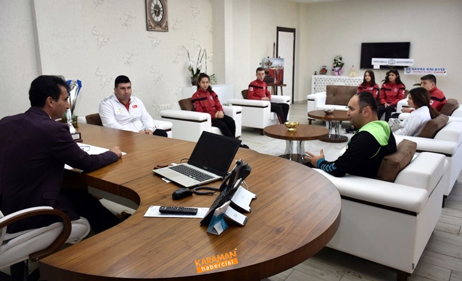 İtalya'da Tarih Yazan Başarılı Sporcular İl Müdürü Mehmet Çalışkan'ı Ziy 5