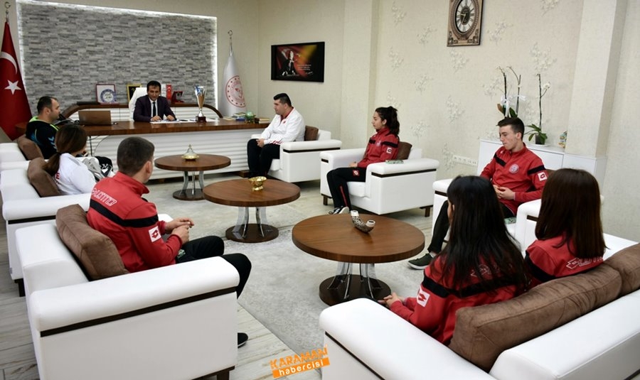 İtalya'da Tarih Yazan Başarılı Sporcular İl Müdürü Mehmet Çalışkan'ı Ziy 6