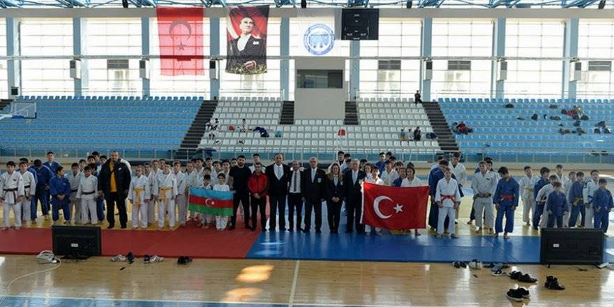 Uluslar Arası Sporcular Buluşması Sona Erdi