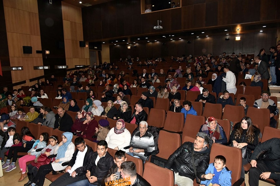 Özel Eğitim Meslek Okulu sahne programıyla göz doldurdu 1