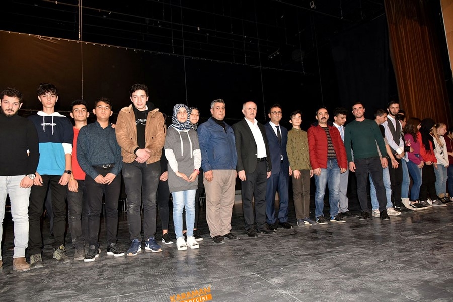 Özel Eğitim Meslek Okulu sahne programıyla göz doldurdu 8