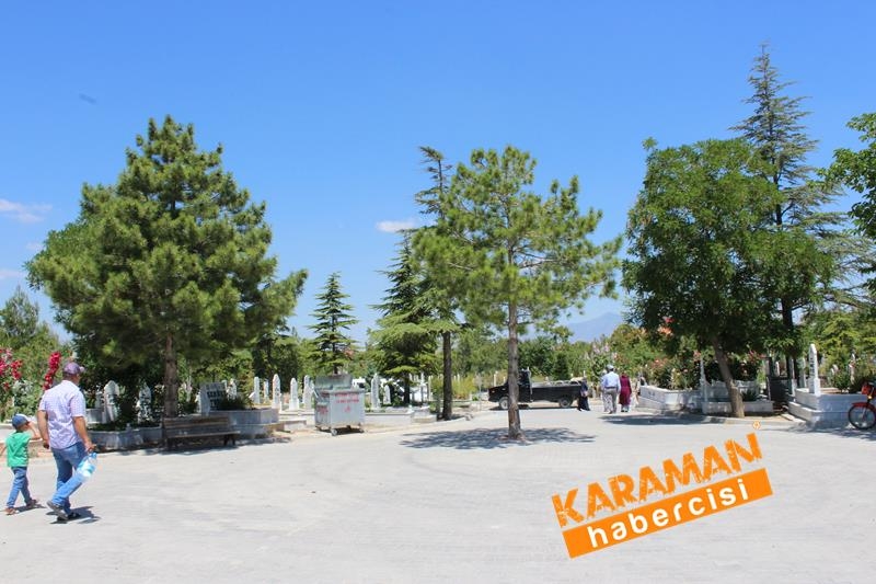 Karaman'da,Bayram Öncesi Mezarlık Ziyareti 14
