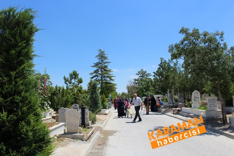Karaman'da,Bayram Öncesi Mezarlık Ziyareti 21