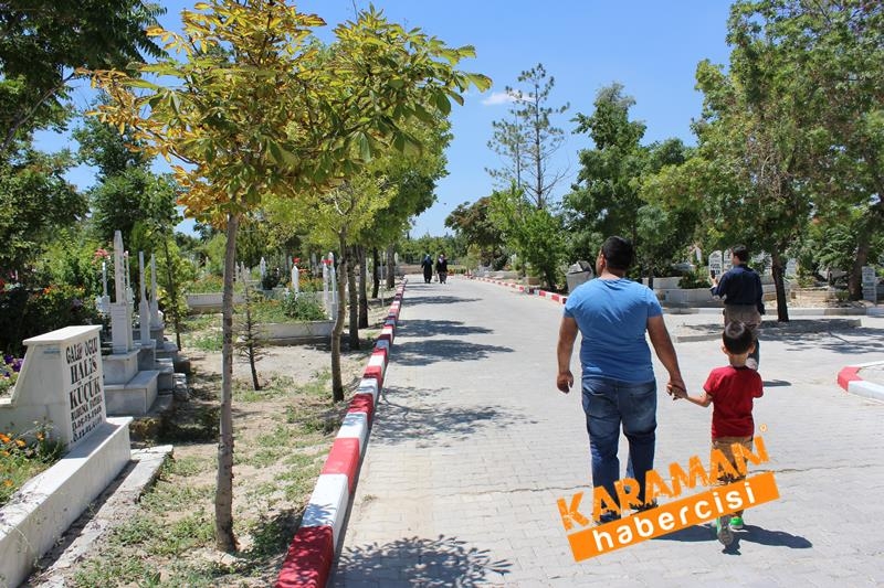 Karaman'da,Bayram Öncesi Mezarlık Ziyareti 39
