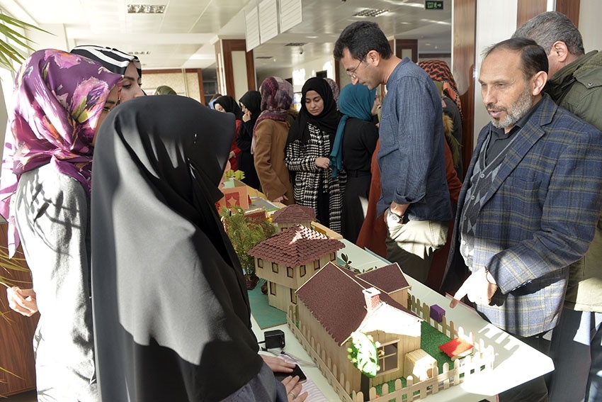 KMÜ İslami İlimler Fakültesi Öğrencilerinden El Sanatları Sergisi 12