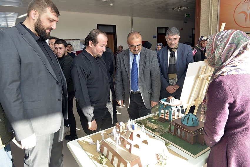 KMÜ İslami İlimler Fakültesi Öğrencilerinden El Sanatları Sergisi 7