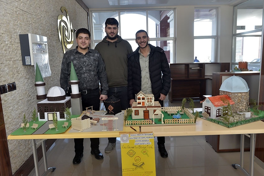 KMÜ İslami İlimler Fakültesi Öğrencilerinden El Sanatları Sergisi 8