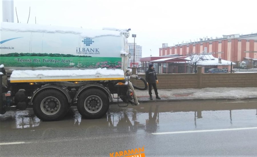 Karaman'da Belediye Ekiplerinin Yoğun Mesaisi 10