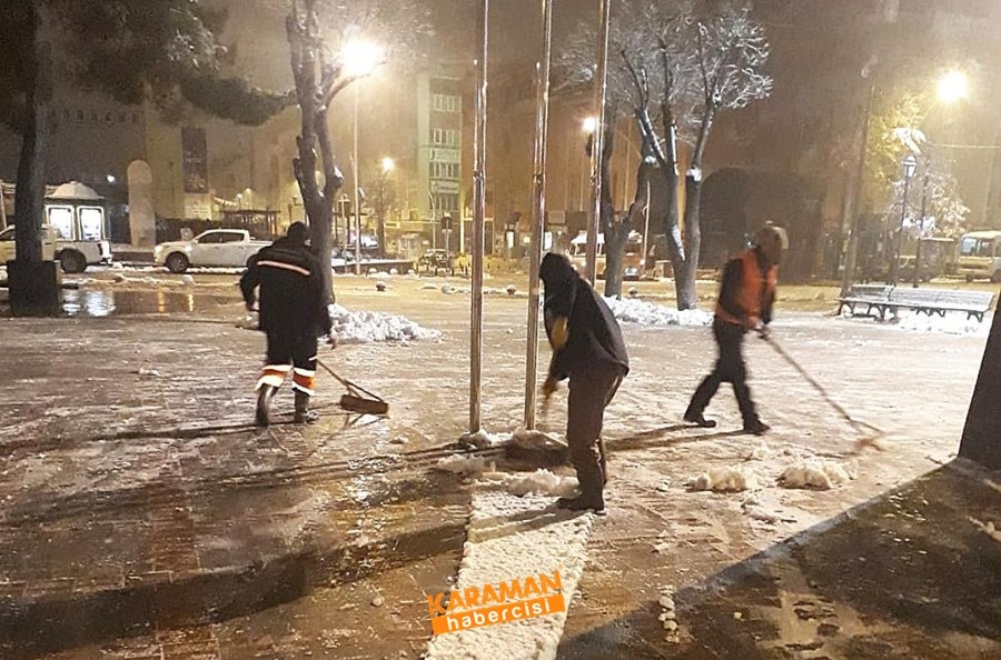Karaman'da Belediye Ekiplerinin Yoğun Mesaisi 11