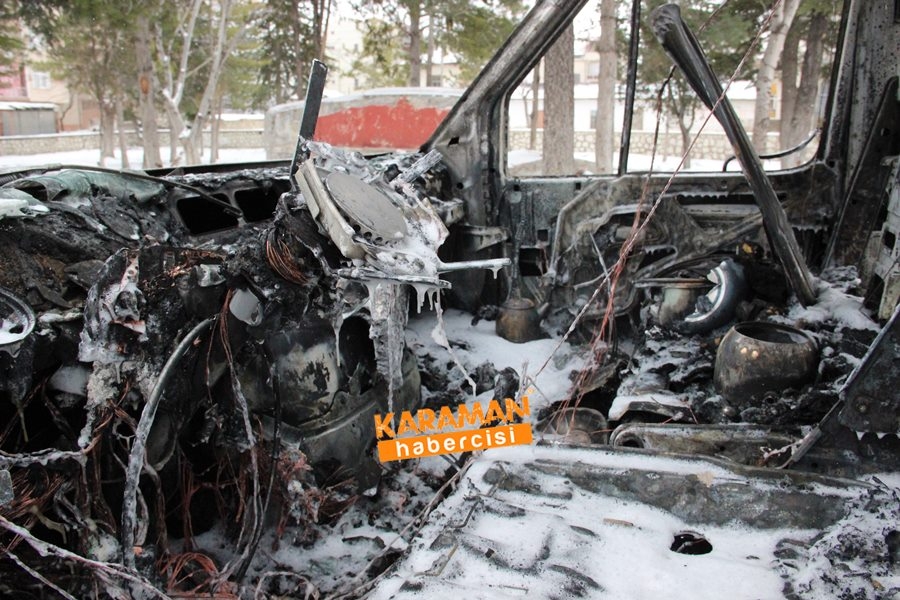 Karaman'da Araç Yangını 12