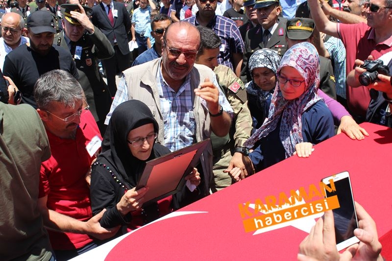 Karamanlı Şehidi Binlerce Kişi Uğurladı 106