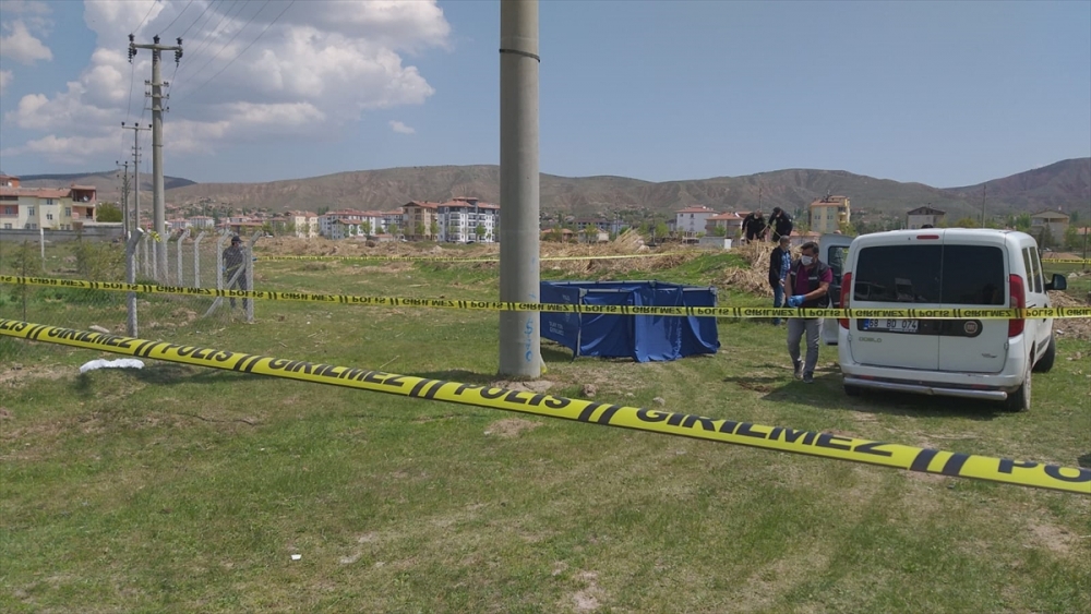 Aksaray'da Kendini Yakan Gencin Cesedi Bulundu 4