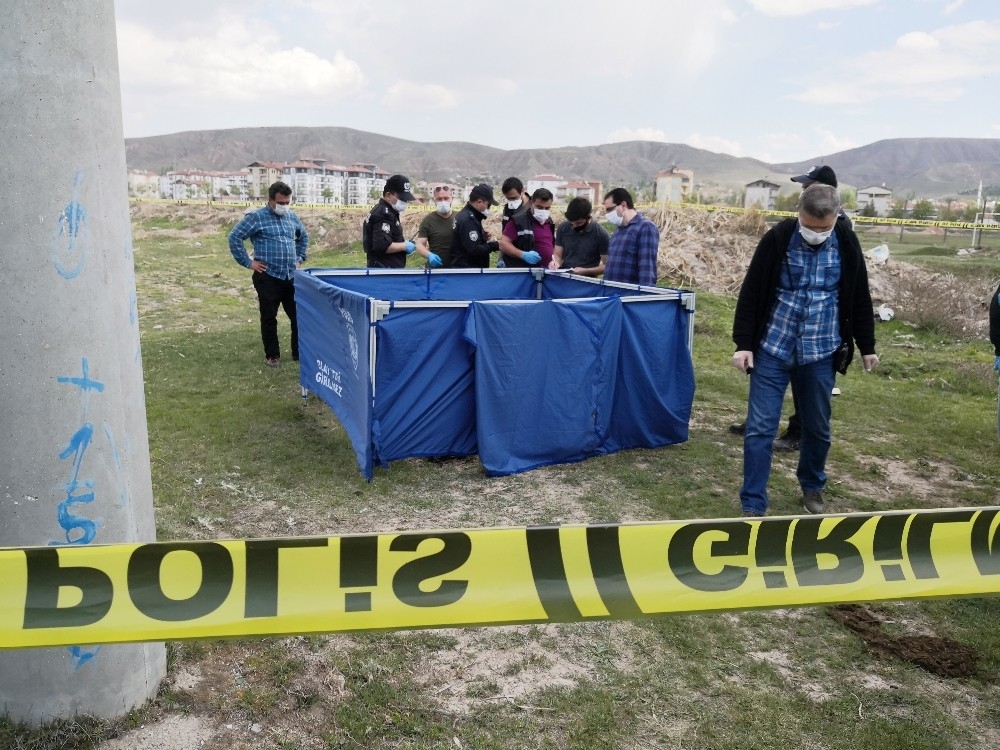 Aksaray'da Kendini Yakan Gencin Cesedi Bulundu 7