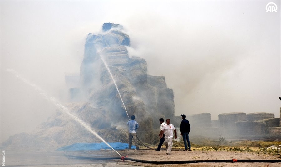 Aksaray'da Yem Fabrikası Yangını 18