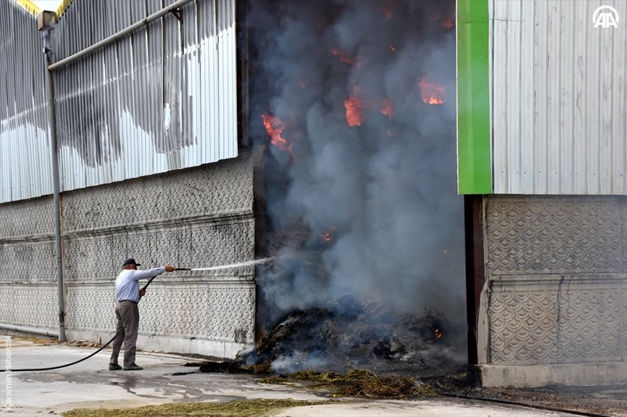 Aksaray'da Yem Fabrikası Yangını 23