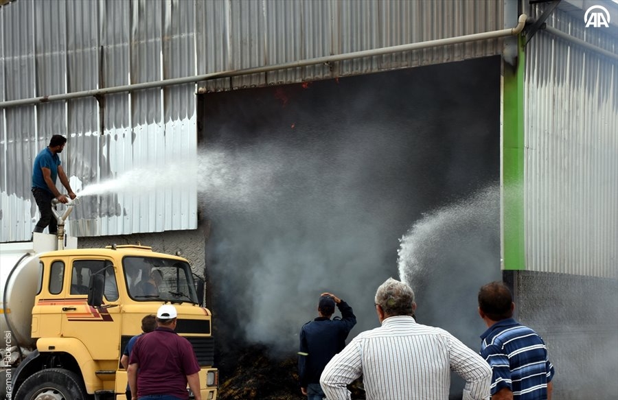 Aksaray'da Yem Fabrikası Yangını 25