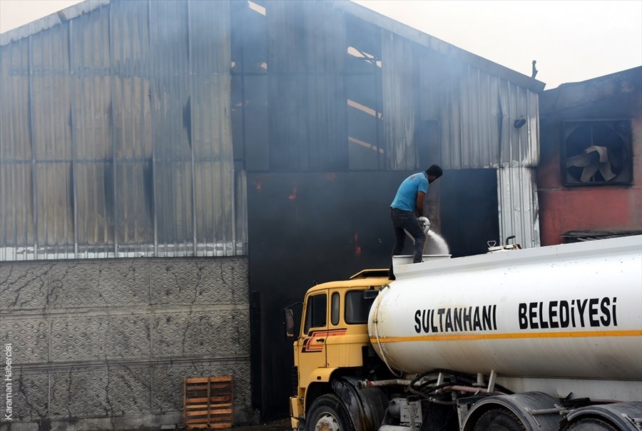 Aksaray'da Yem Fabrikası Yangını 7