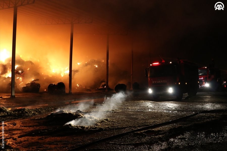 Niğde’de Hayvan Çiftliğinde Yangın 1
