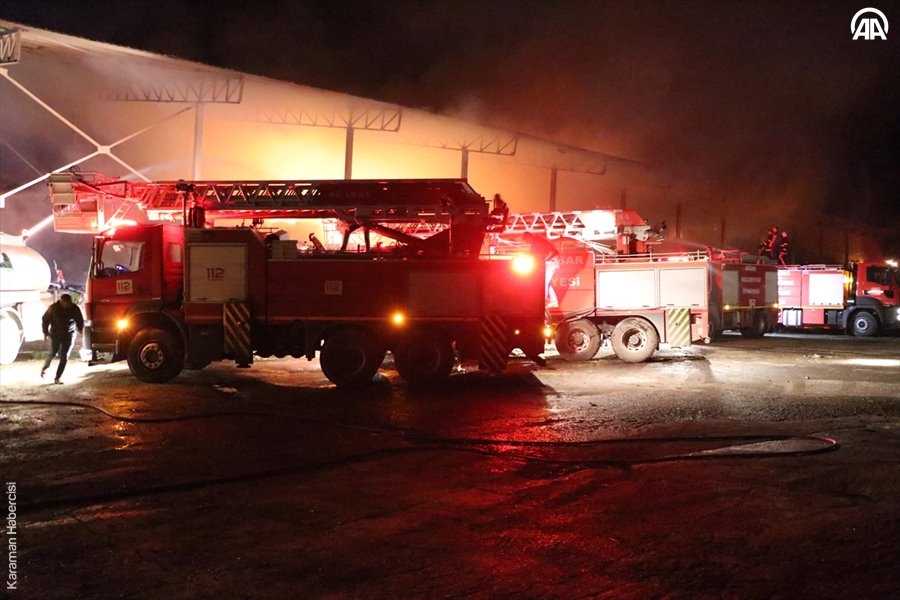 Niğde’de Hayvan Çiftliğinde Yangın 14